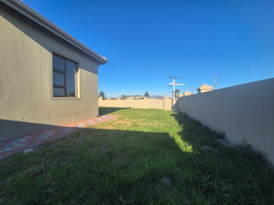 To Let 3 Bedroom Property for Rent in Stellendale Western Cape